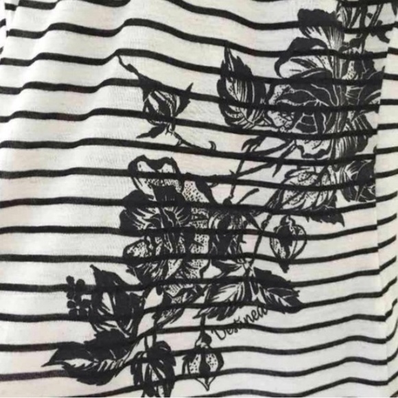 Graphic Tee - Picture 4 of 4